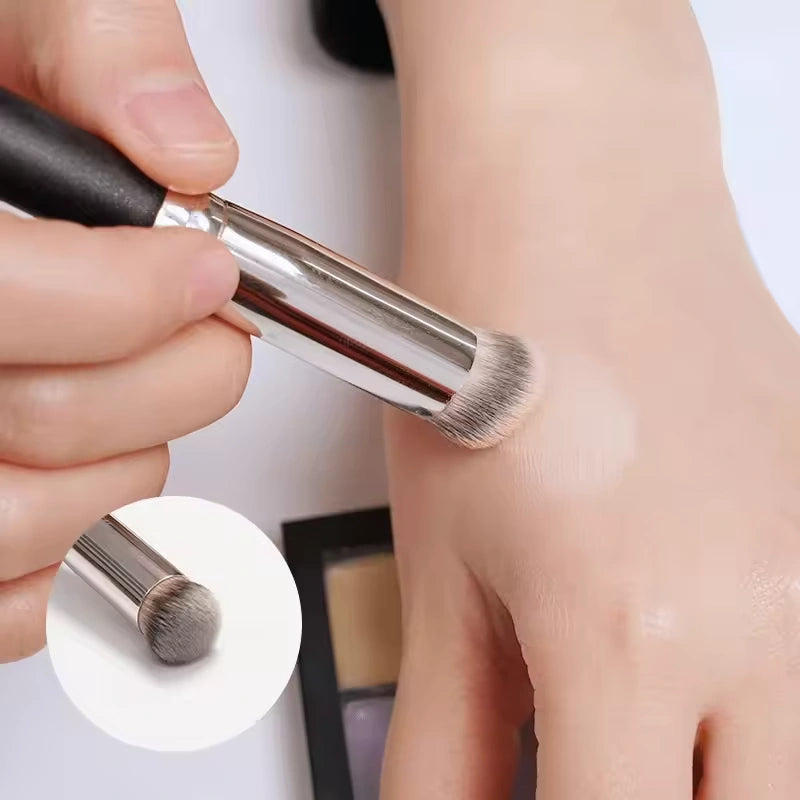 Clarivelle® Präzisions-Foundation-Pinsel – Für ein makelloses Finish