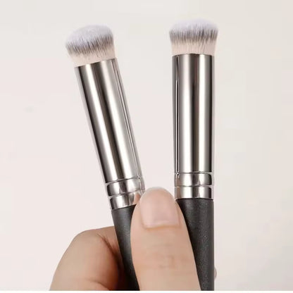 Clarivelle® Präzisions-Foundation-Pinsel – Für ein makelloses Finish